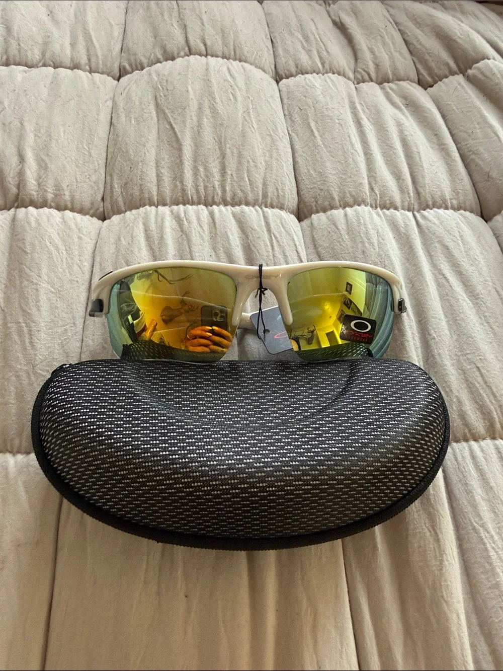 Oakley Katego Sunglasses with Gold-Green Mirror Lenses